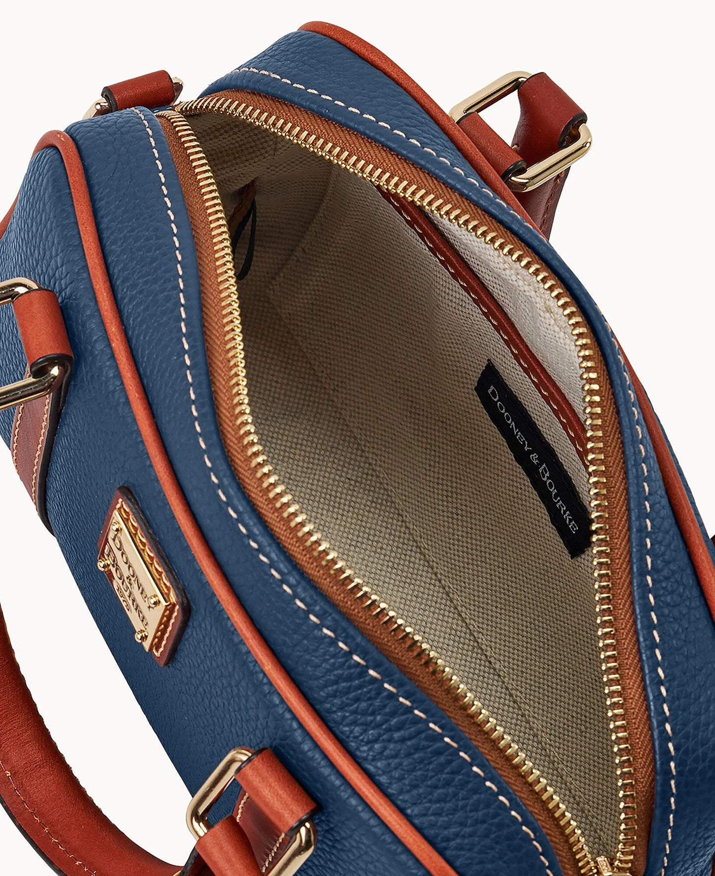 Pebble Grain Satchel 24
