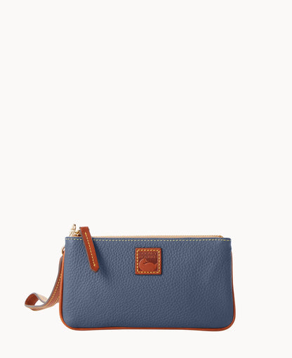 Pebble Grain Medium Wristlet