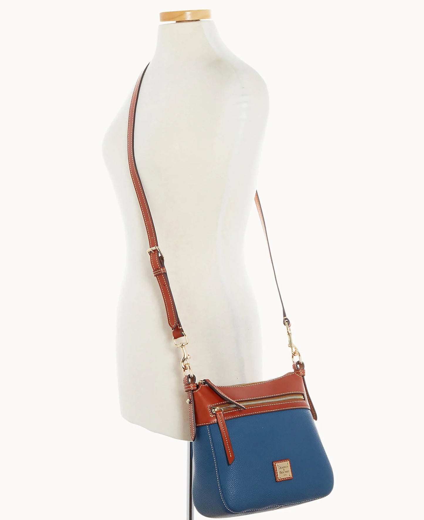 Pebble Grain Crossbody 25