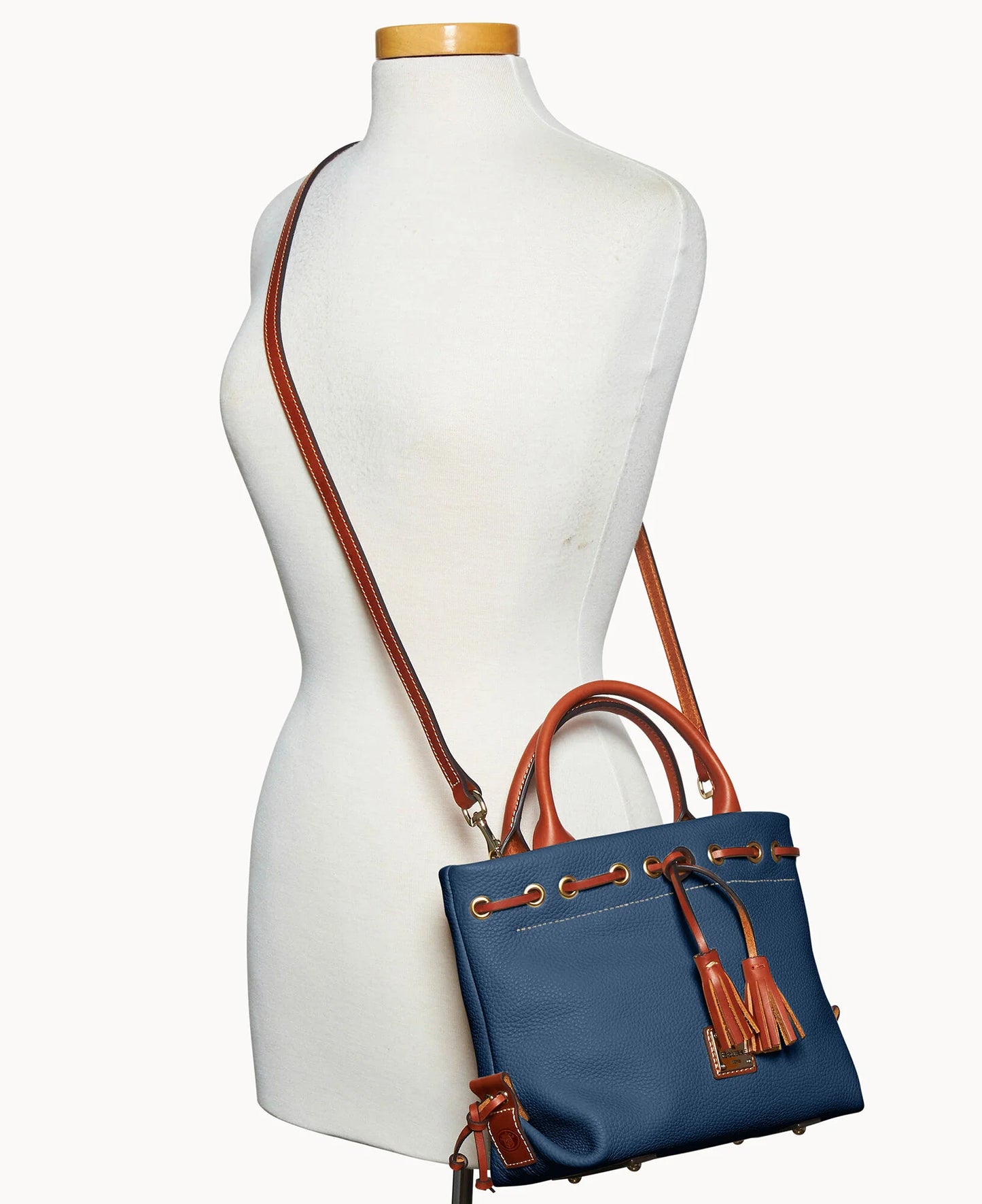 Pebble Grain Tassel Tote