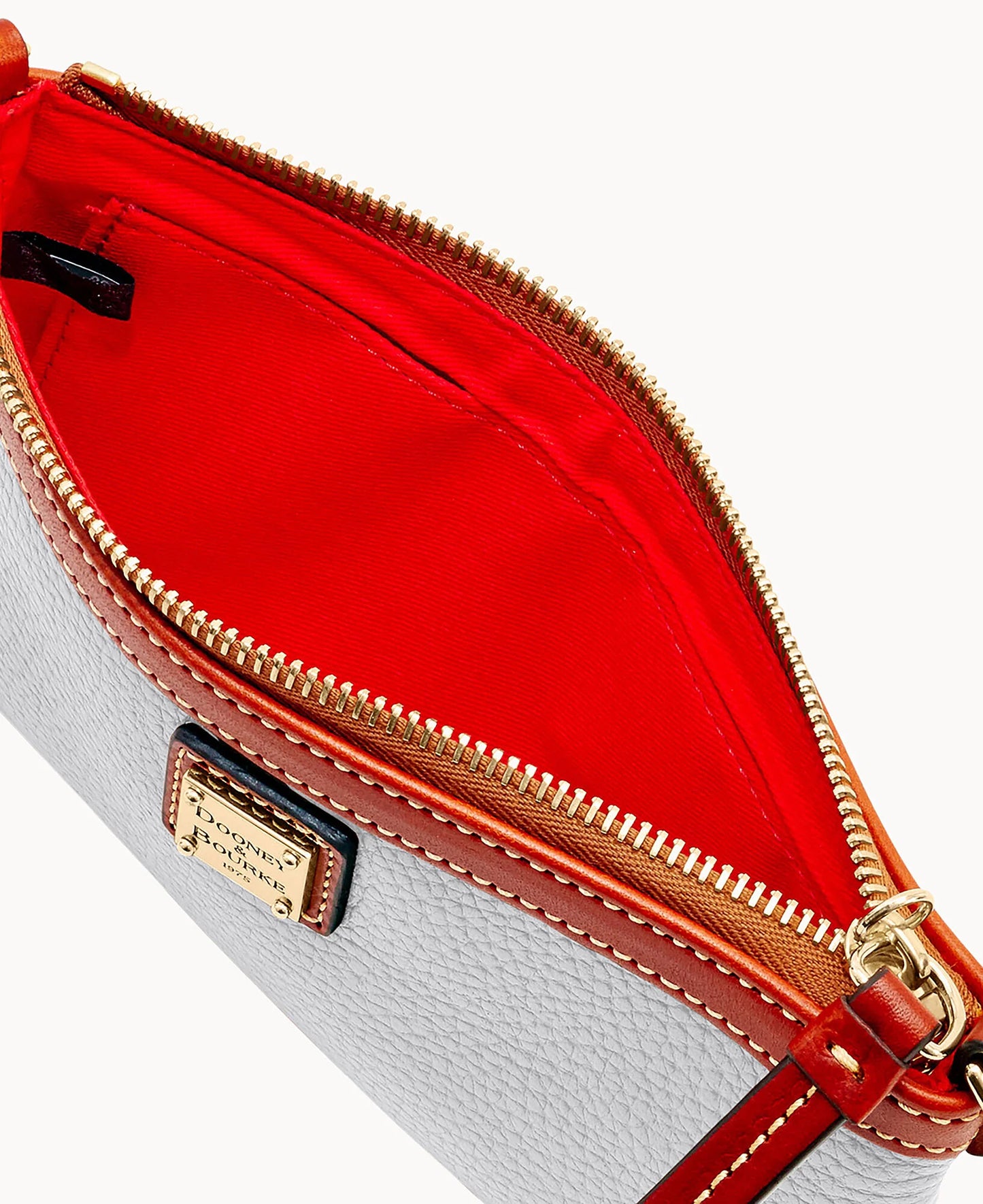 Pebble Grain Large Slim Wristlet