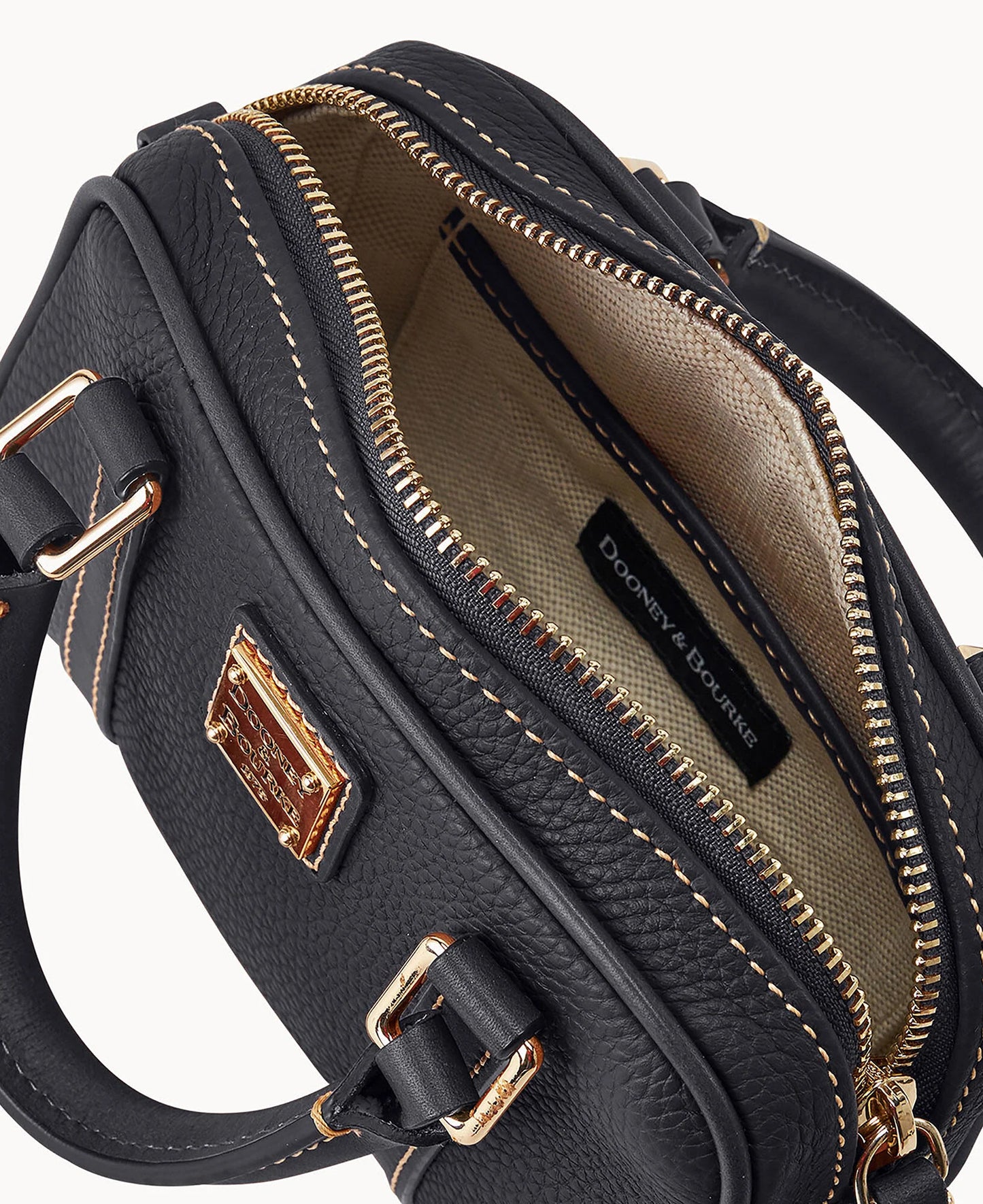 Pebble Grain Satchel 20