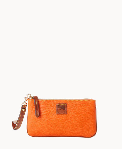 Pebble Grain Medium Wristlet