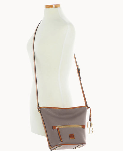 Pebble Grain Zip Sac