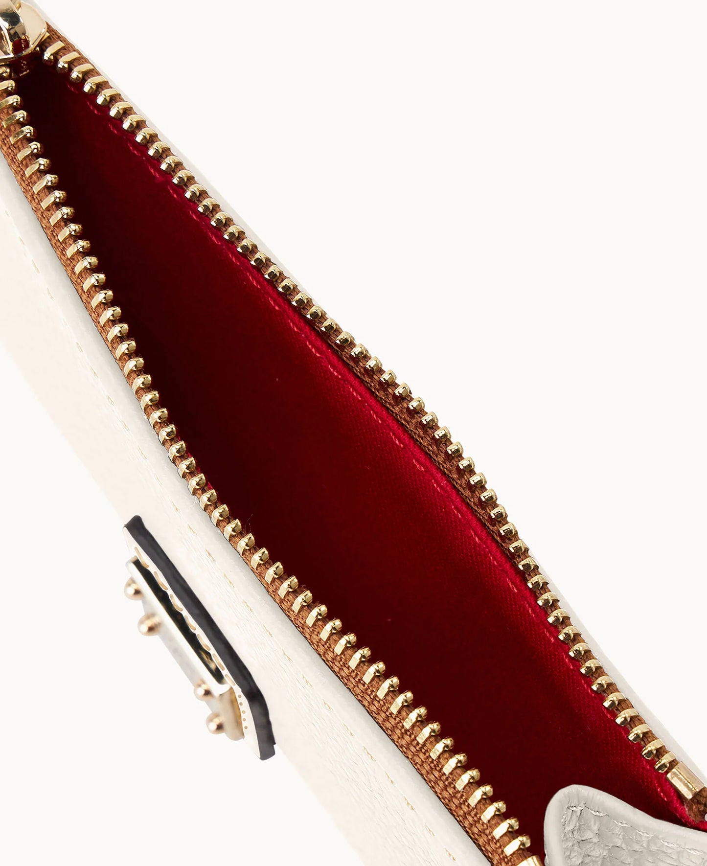 Pebble Grain Zip Credit Card Case