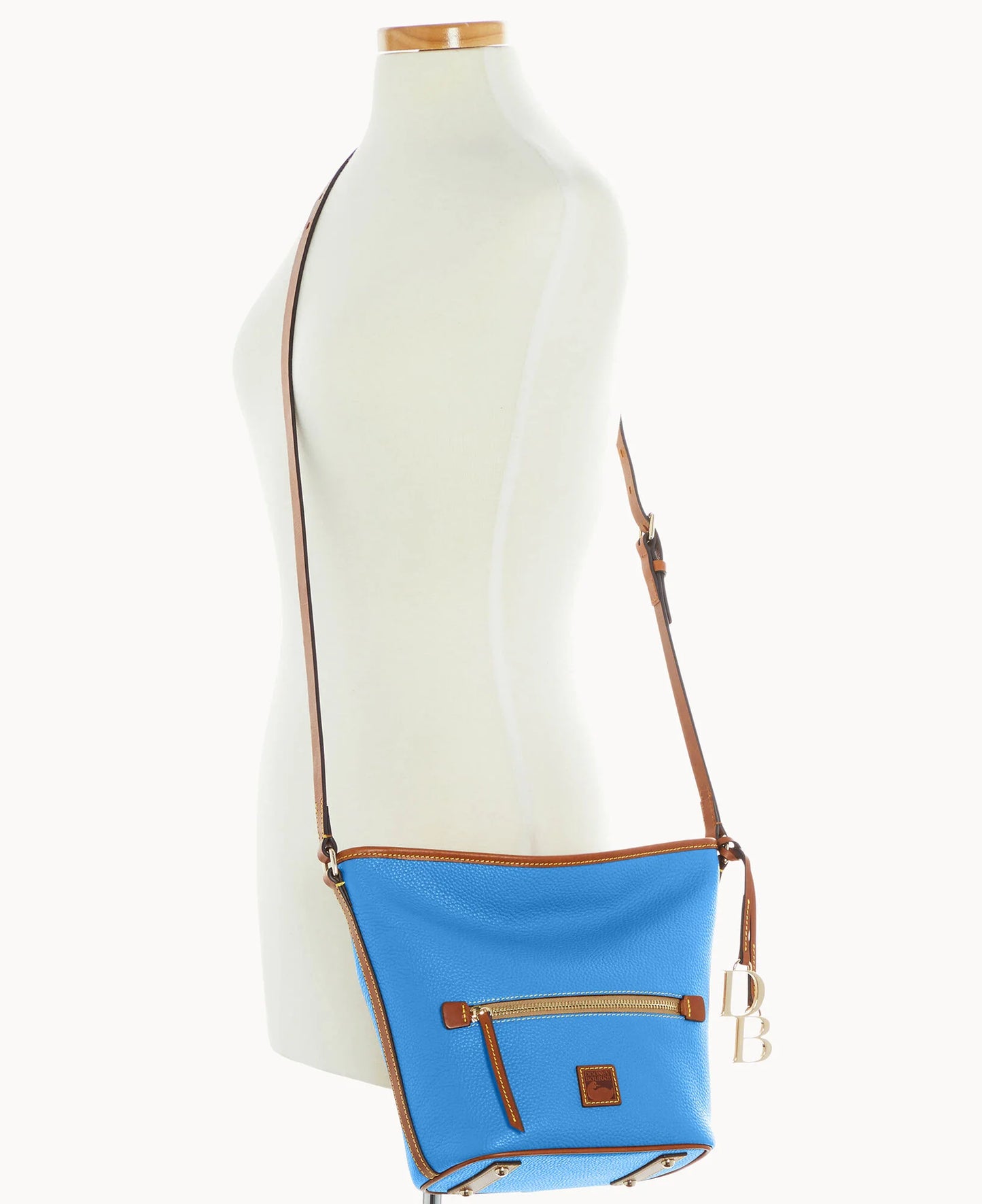 Pebble Grain Zip Sac