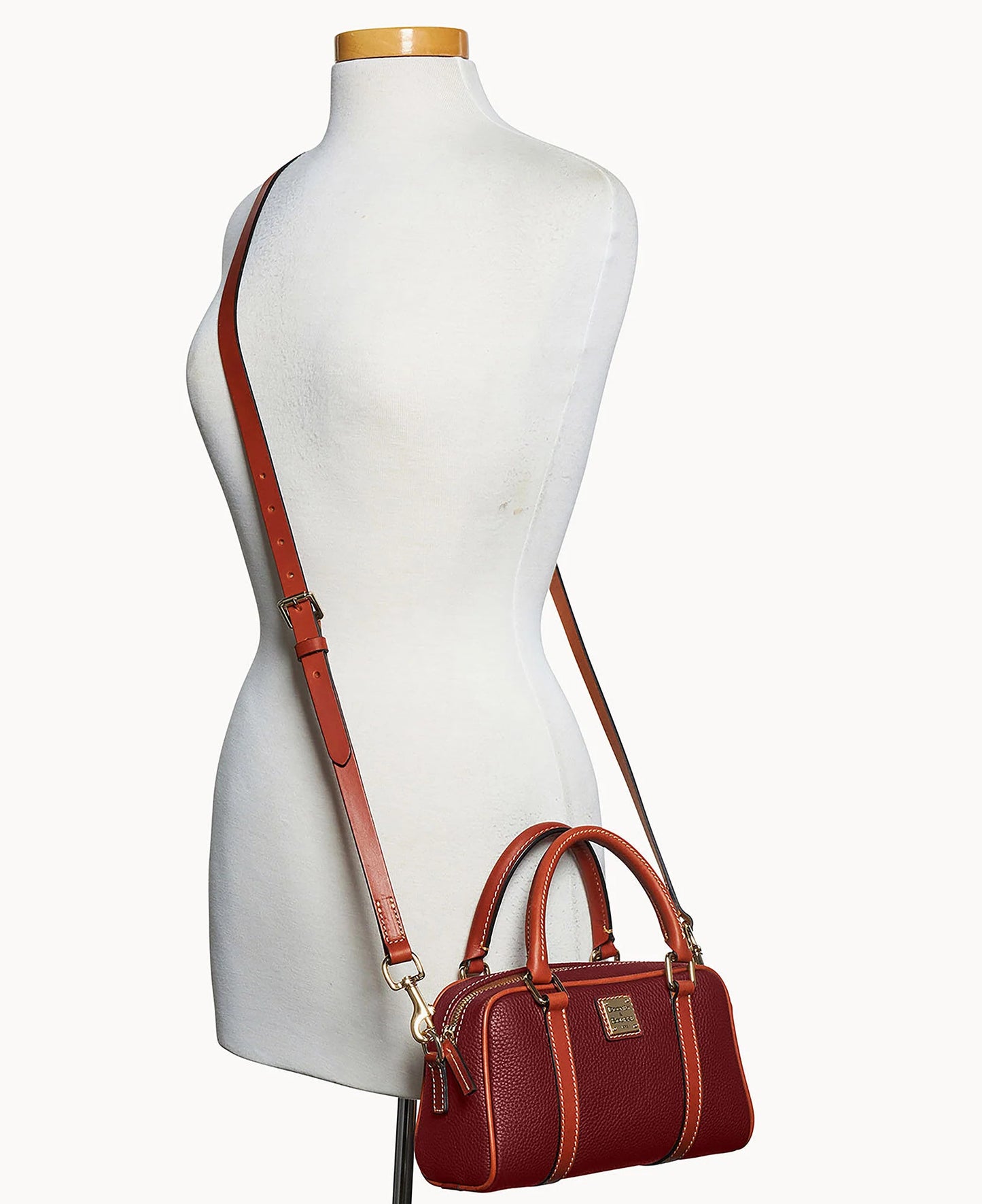 Pebble Grain Satchel 24