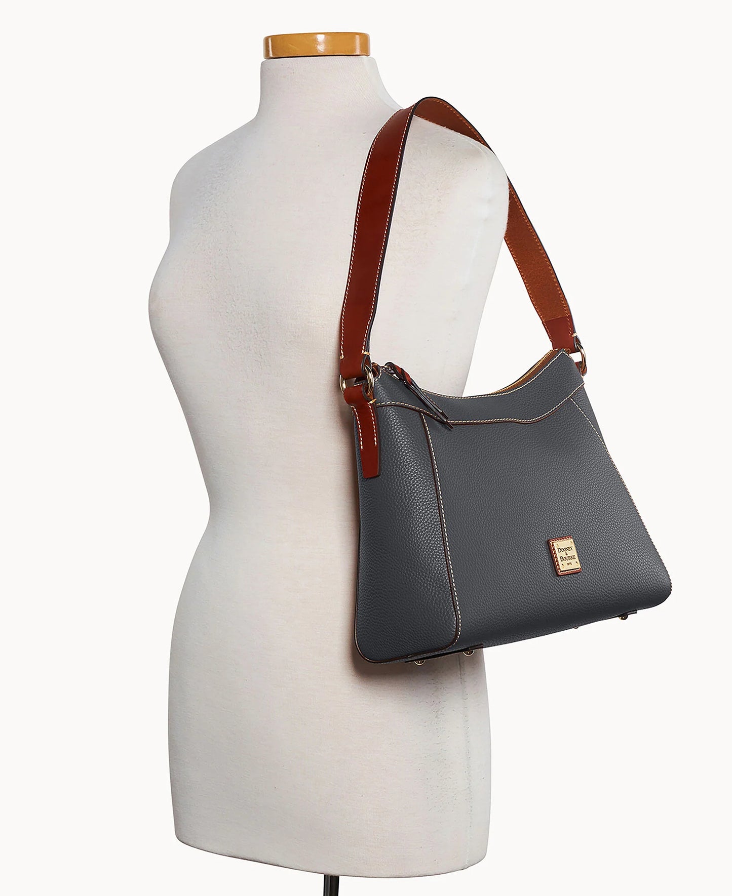 Pebble Grain Large Cassia Hobo