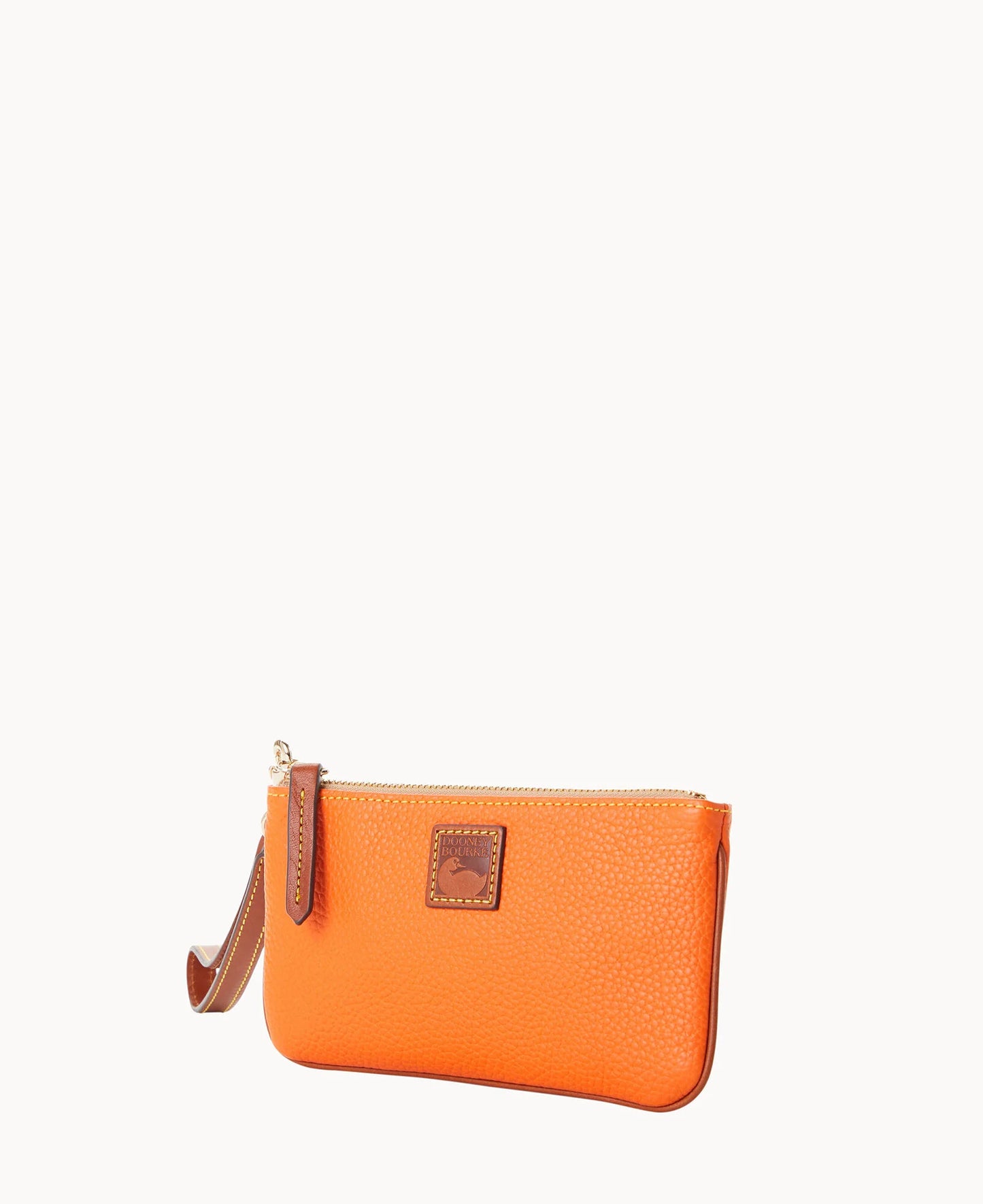 Pebble Grain Medium Wristlet