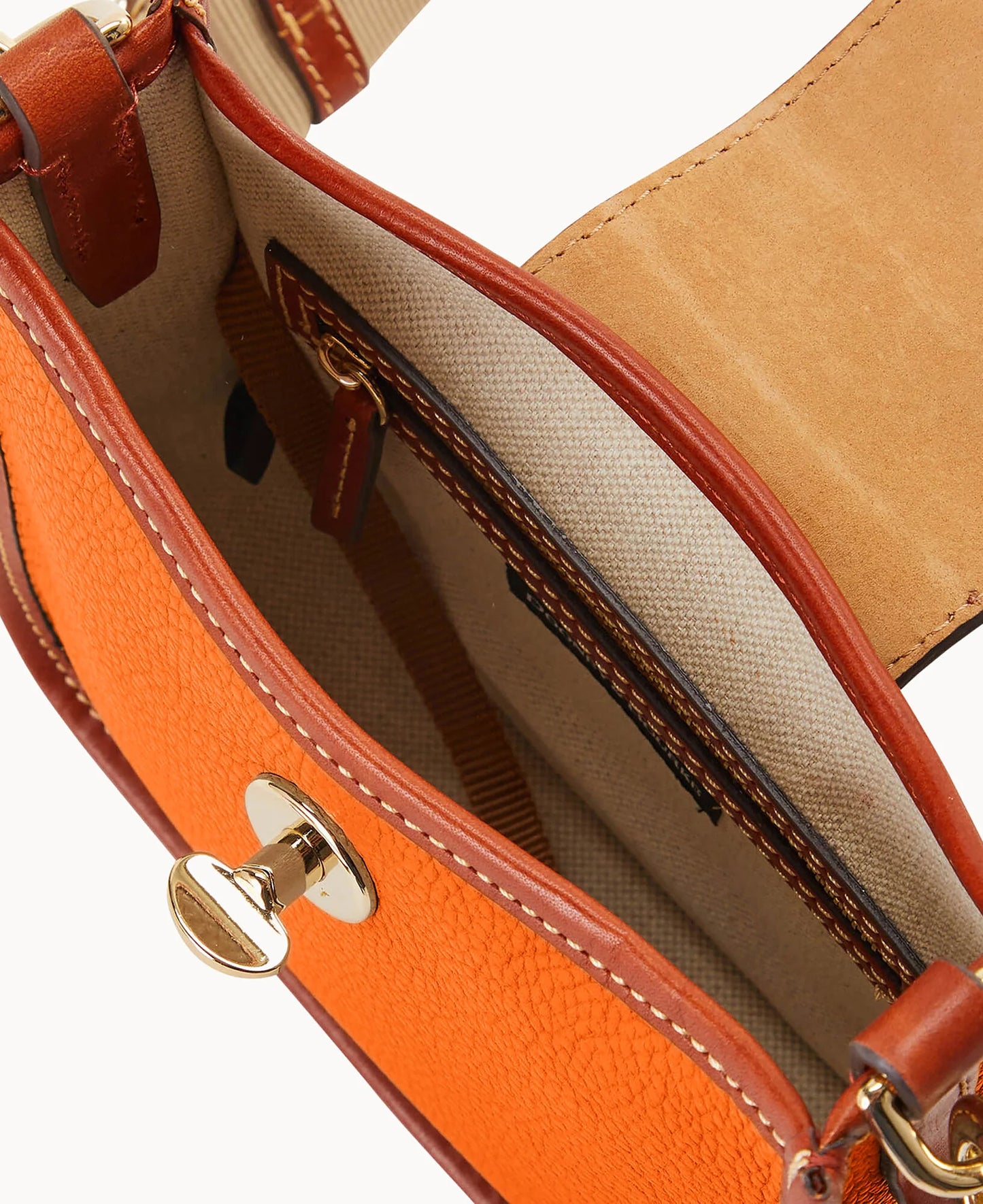 Pebble Turnlock Messenger 20