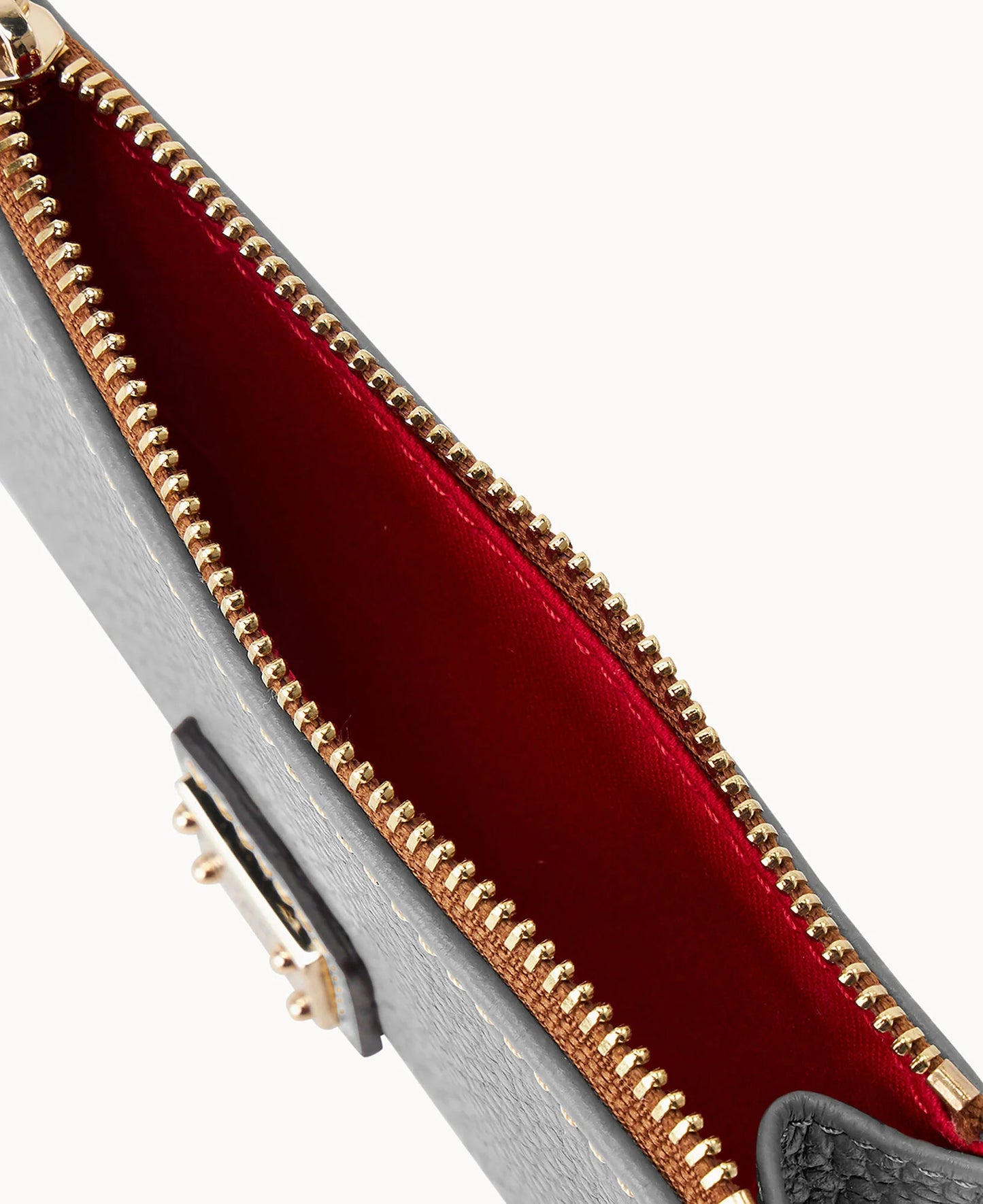 Pebble Grain Zip Credit Card Case