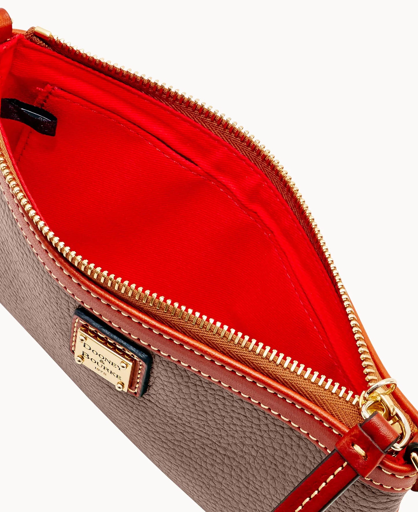 Pebble Grain Large Slim Wristlet