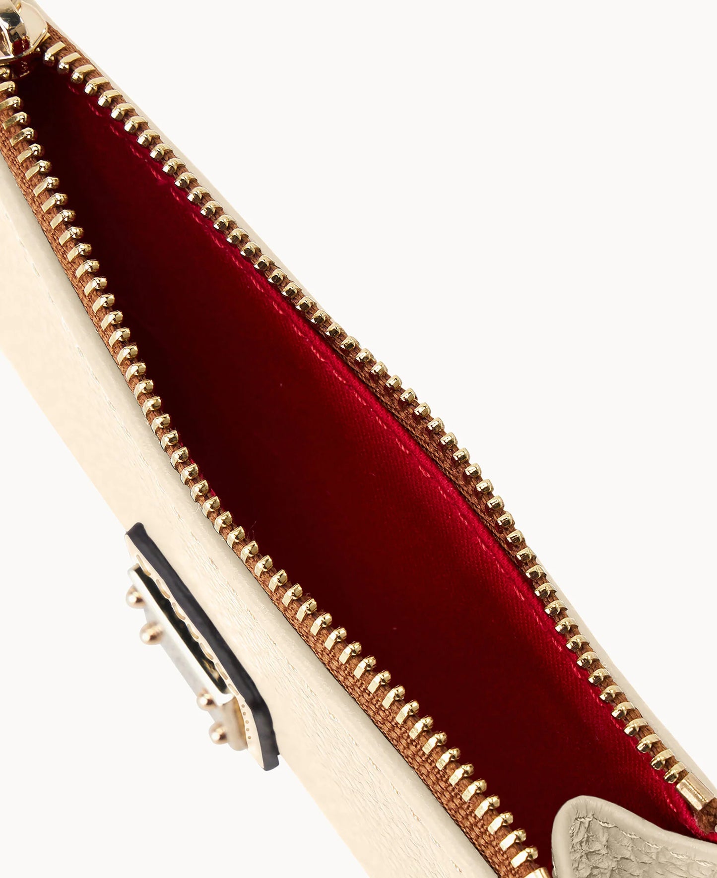 Pebble Grain Zip Credit Card Case