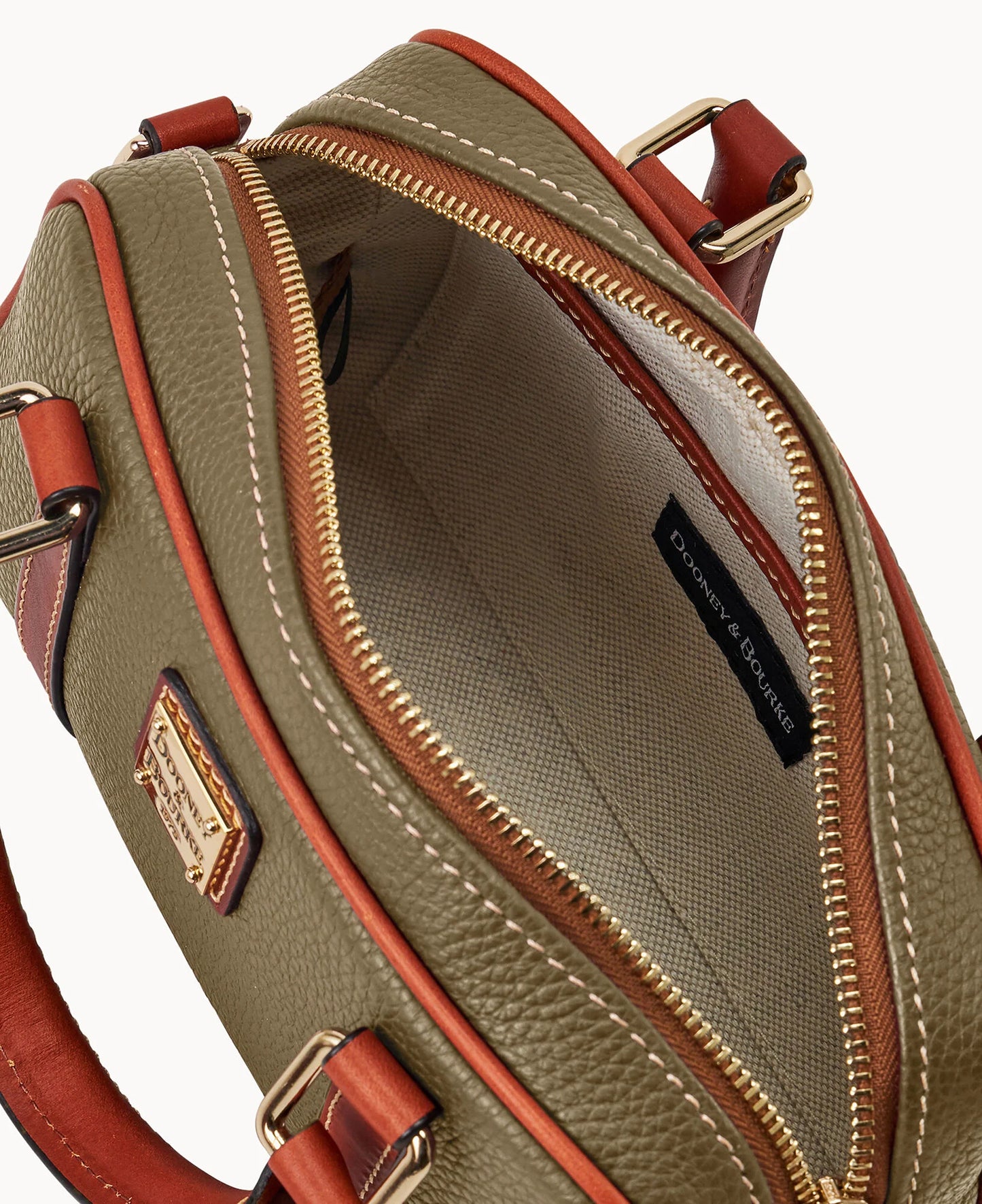 Pebble Grain Satchel 24