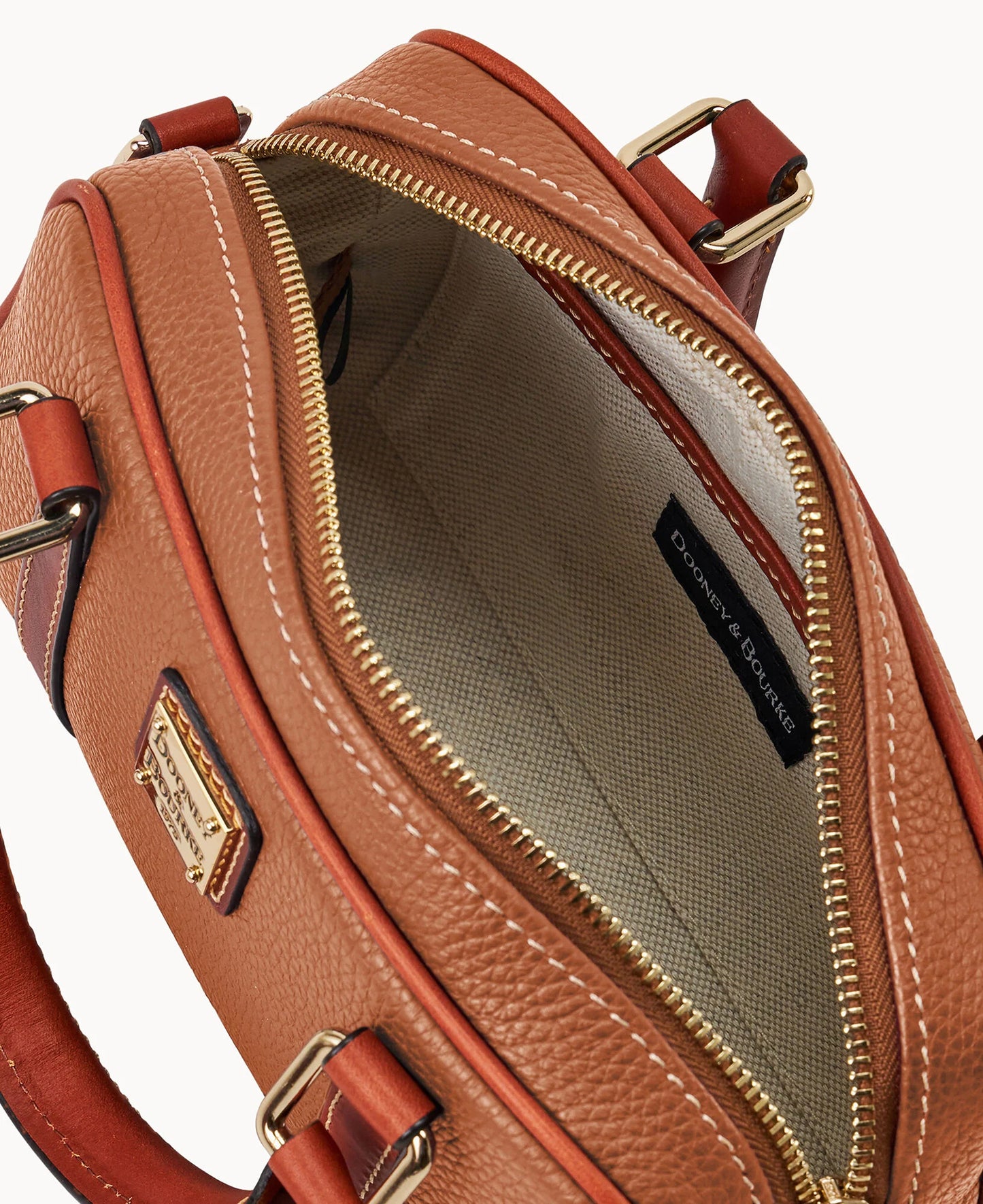 Pebble Grain Satchel 24
