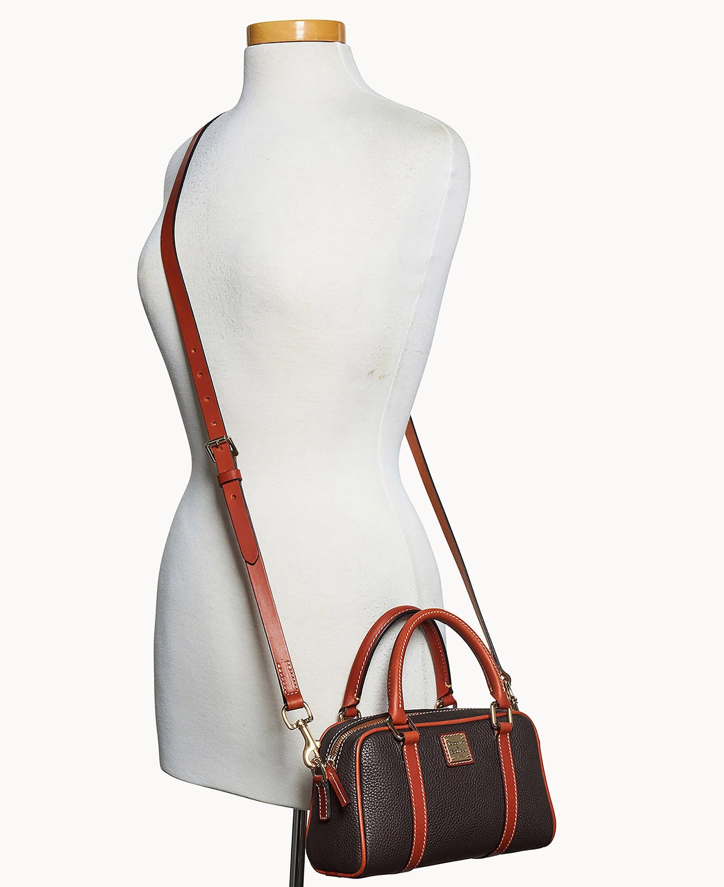 Pebble Grain Satchel 24